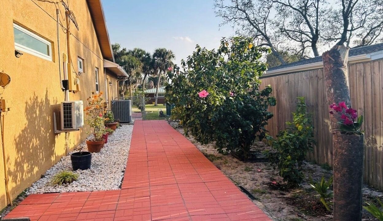 Photo of Outdoor in Indian River Bluff