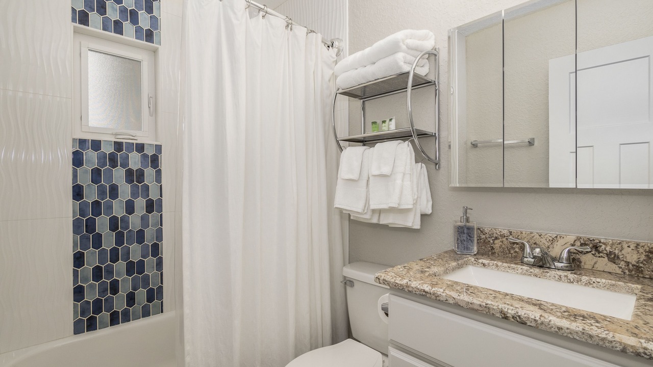 Photo of Bathroom in Tropic