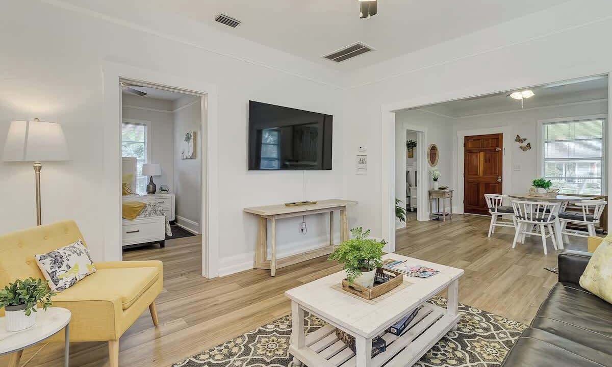 Photo of Livingroom in Lakeland