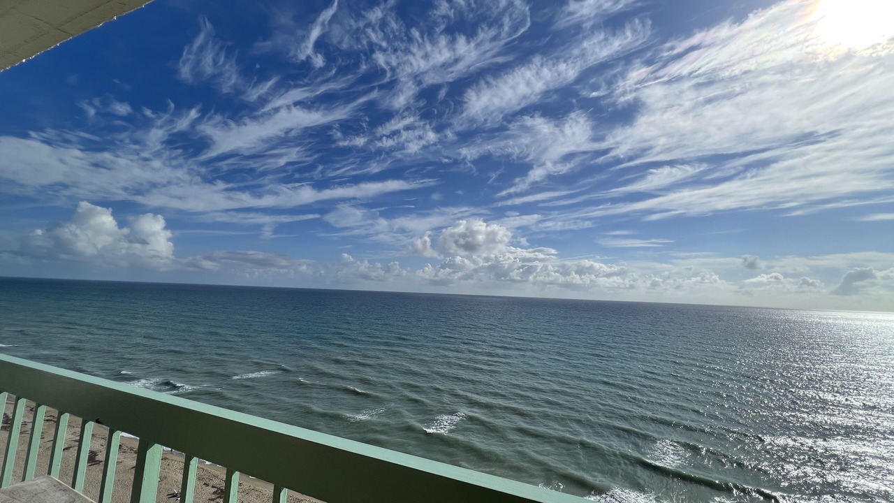 Photo of Patio Balcony in Hutchinson Island South
