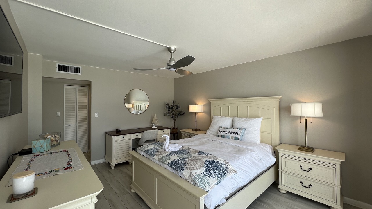 Photo of Bedroom in Hutchinson Island South