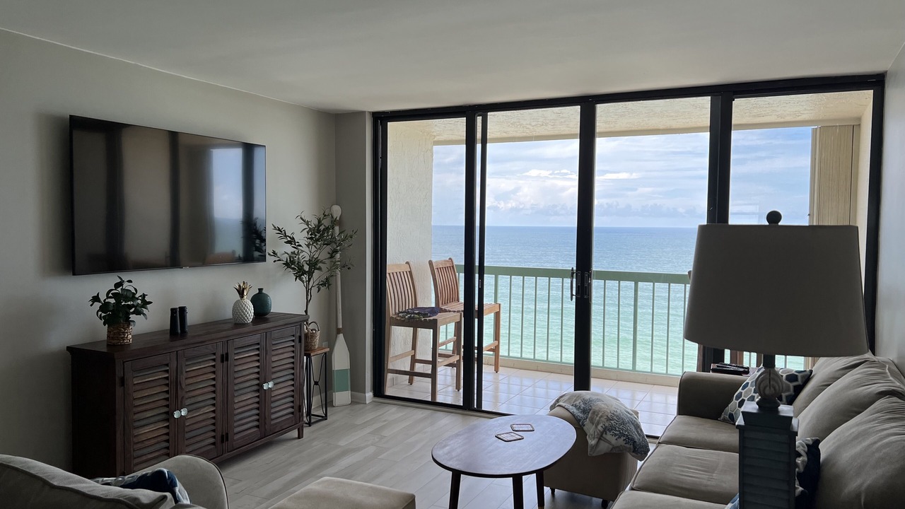 Photo of Livingroom in Hutchinson Island South