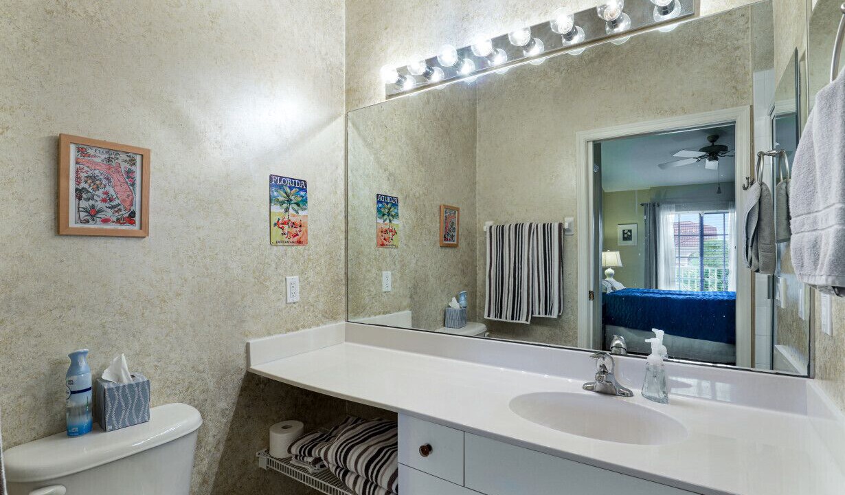 Photo of Bathroom in Naples