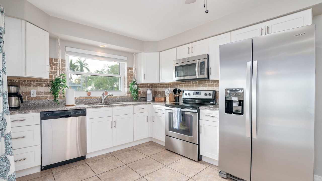 Photo of Kitchen in Caloosahatchee