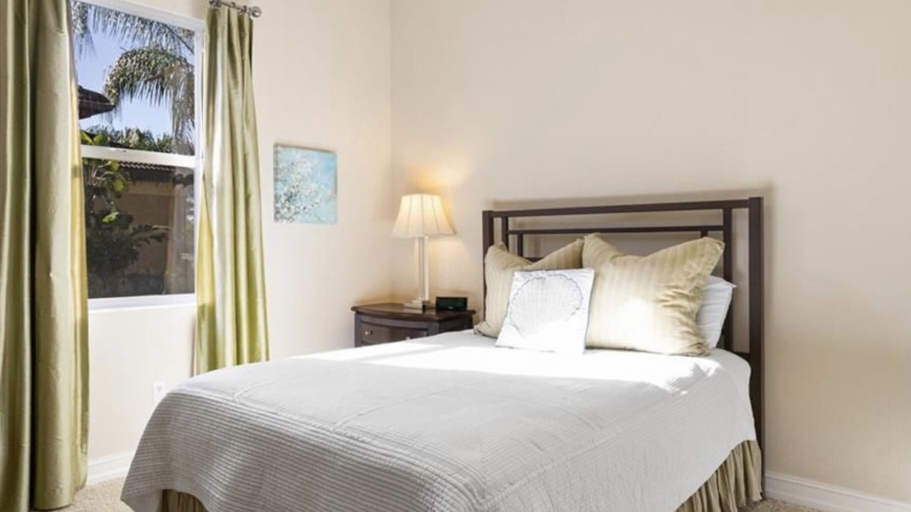 Photo of Bedroom in Naples