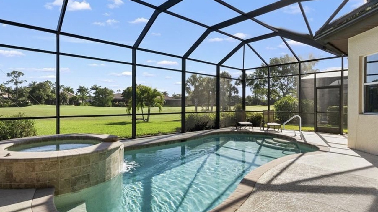 Photo of Outdoor in Naples