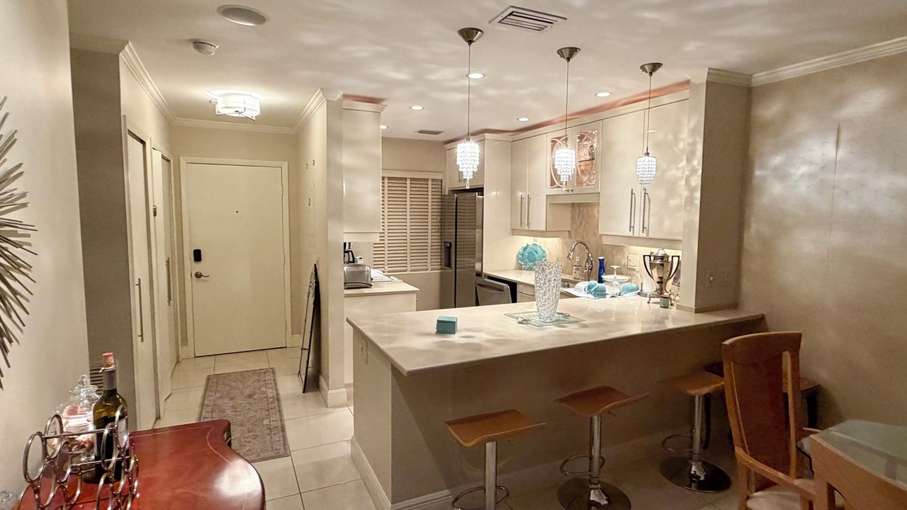Photo of Kitchen in Royal Harbor