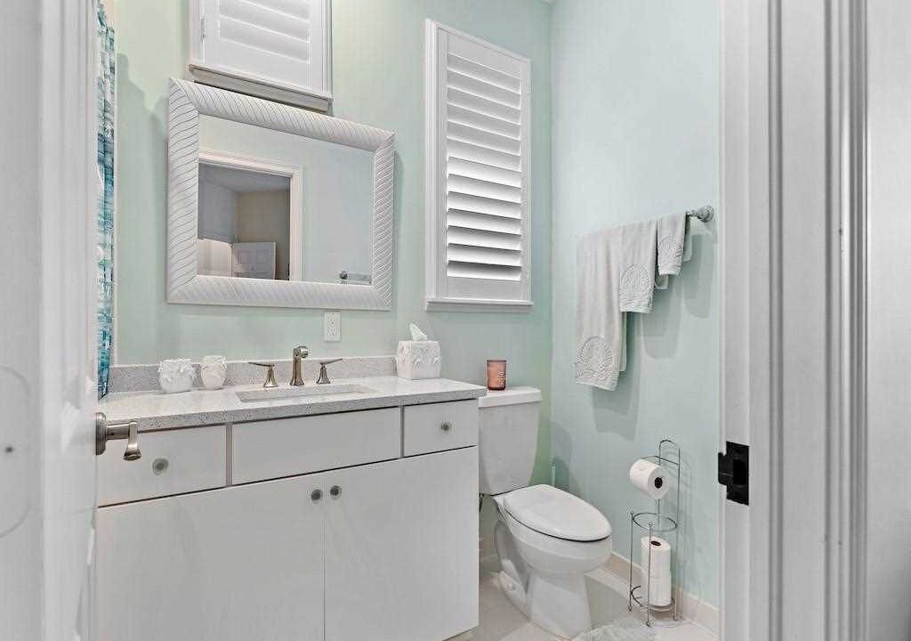 Photo of Bathroom in Harbor Links