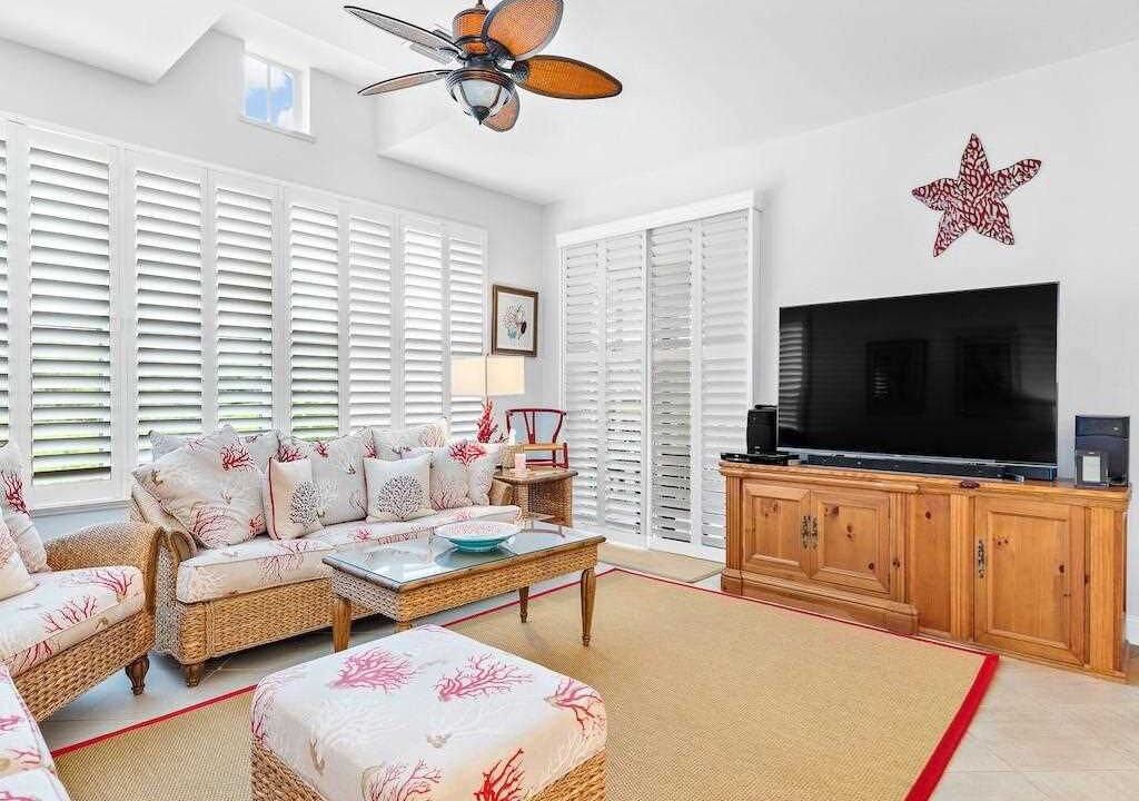 Photo of Livingroom in Harbor Links