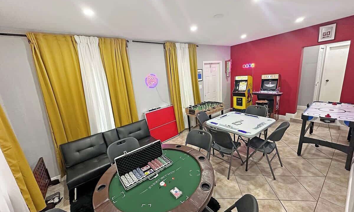 Photo of Bedroom in Coral Way