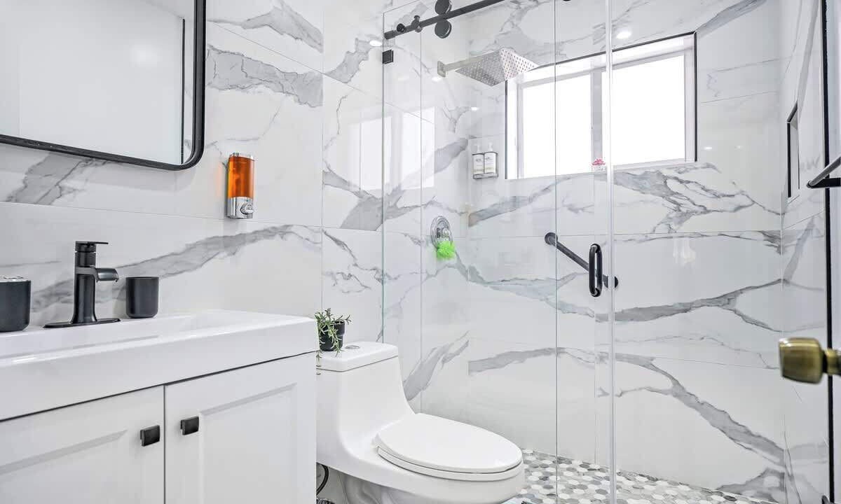 Photo of Bathroom in Coral Way
