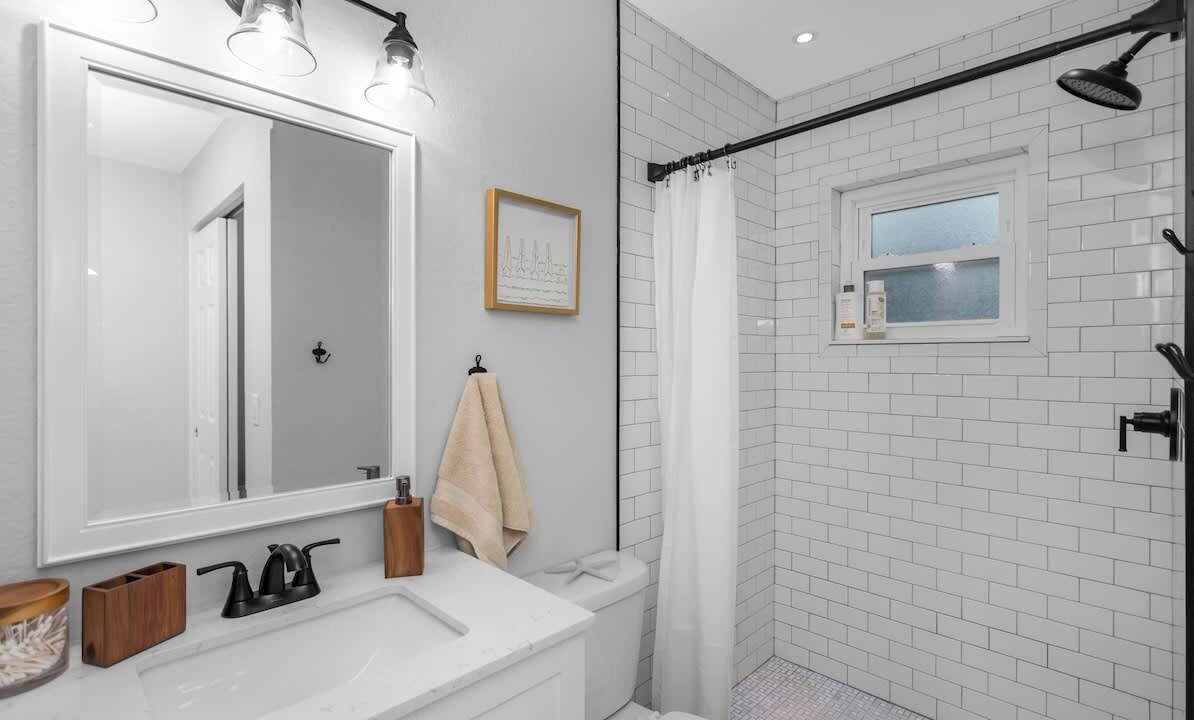 Photo of Bathroom in Seminole