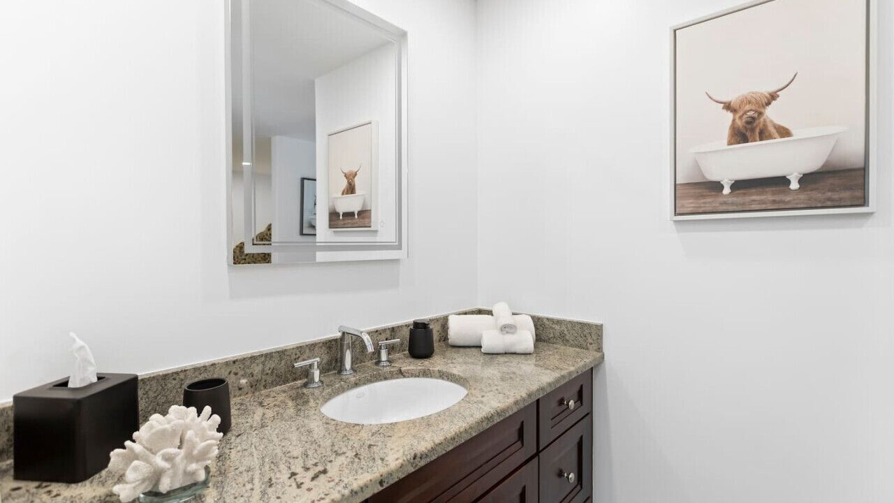 Photo of Bathroom in Largo