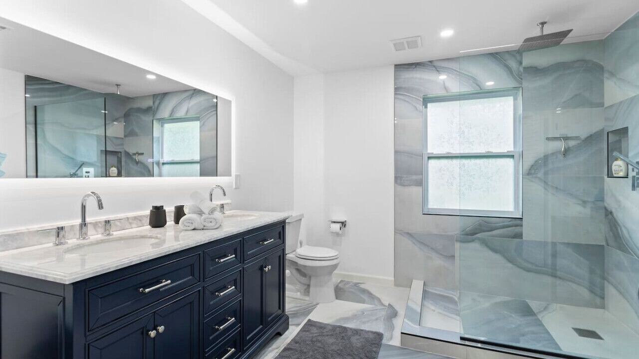 Photo of Bathroom in Largo
