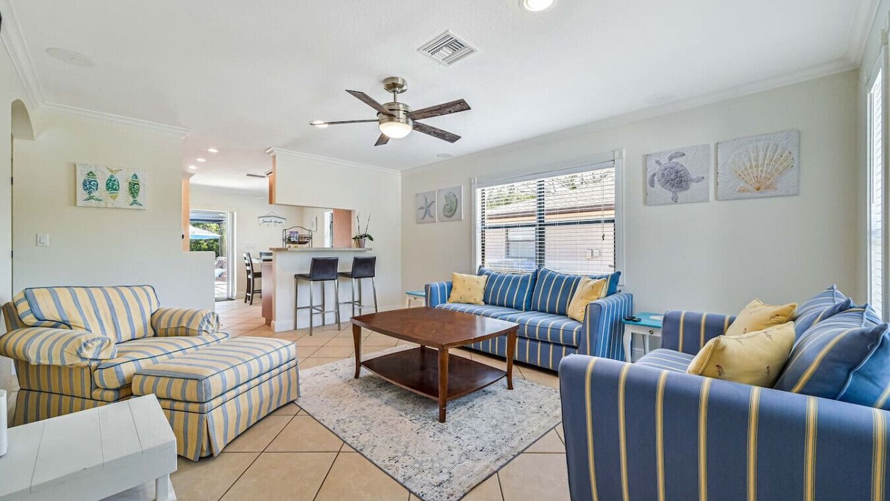 Photo of Livingroom in Bonita Shores