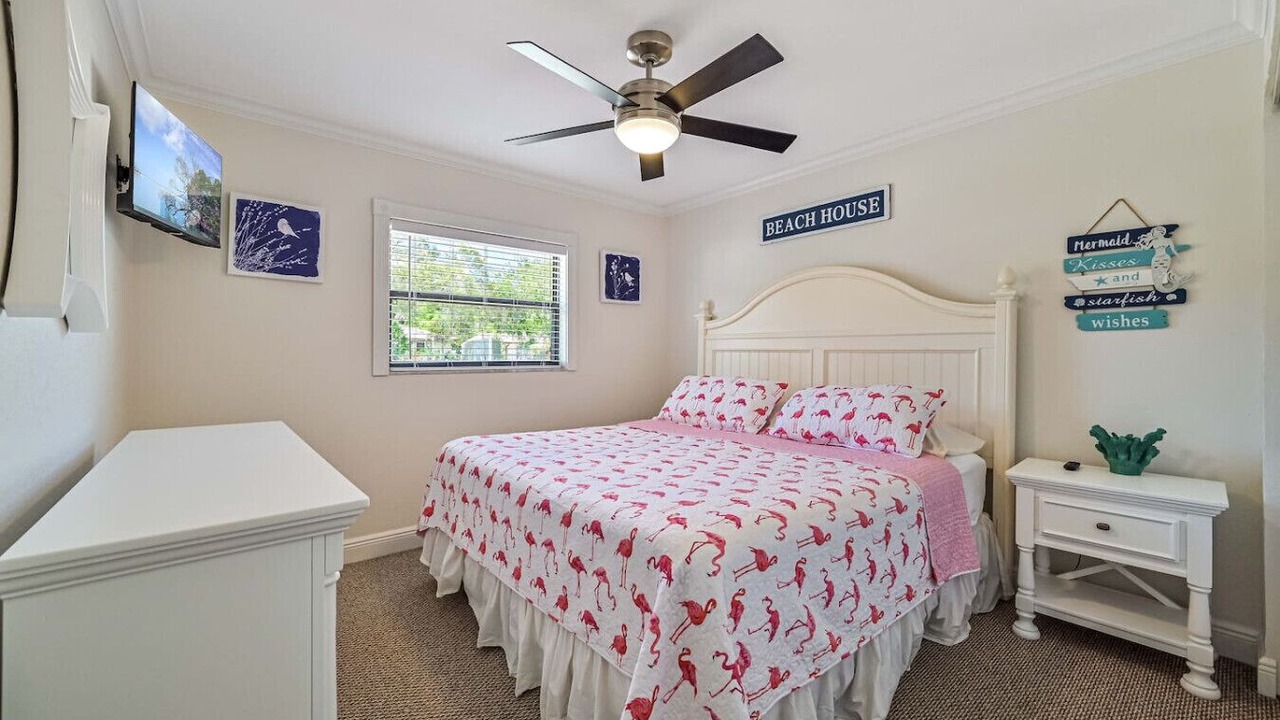Photo of Bedroom in Bonita Shores