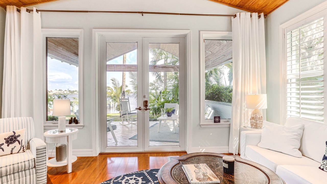 Photo of Livingroom in Stuart