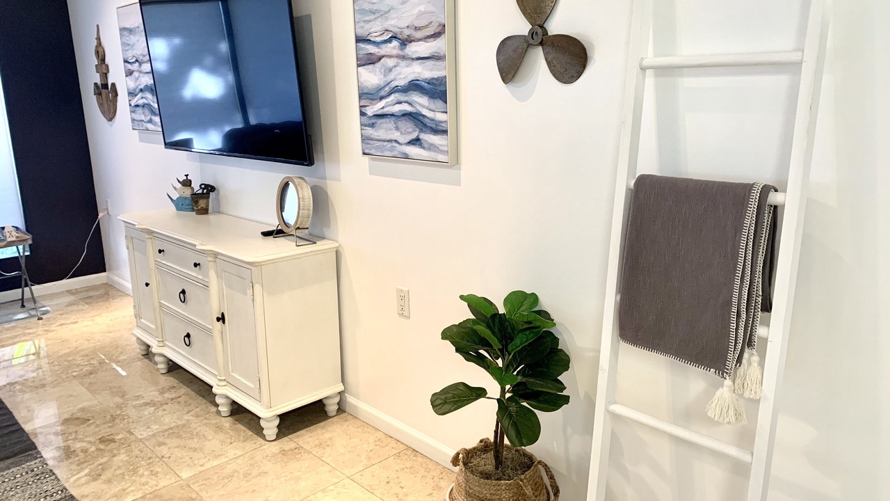 Photo of Bedroom in Bay Acres