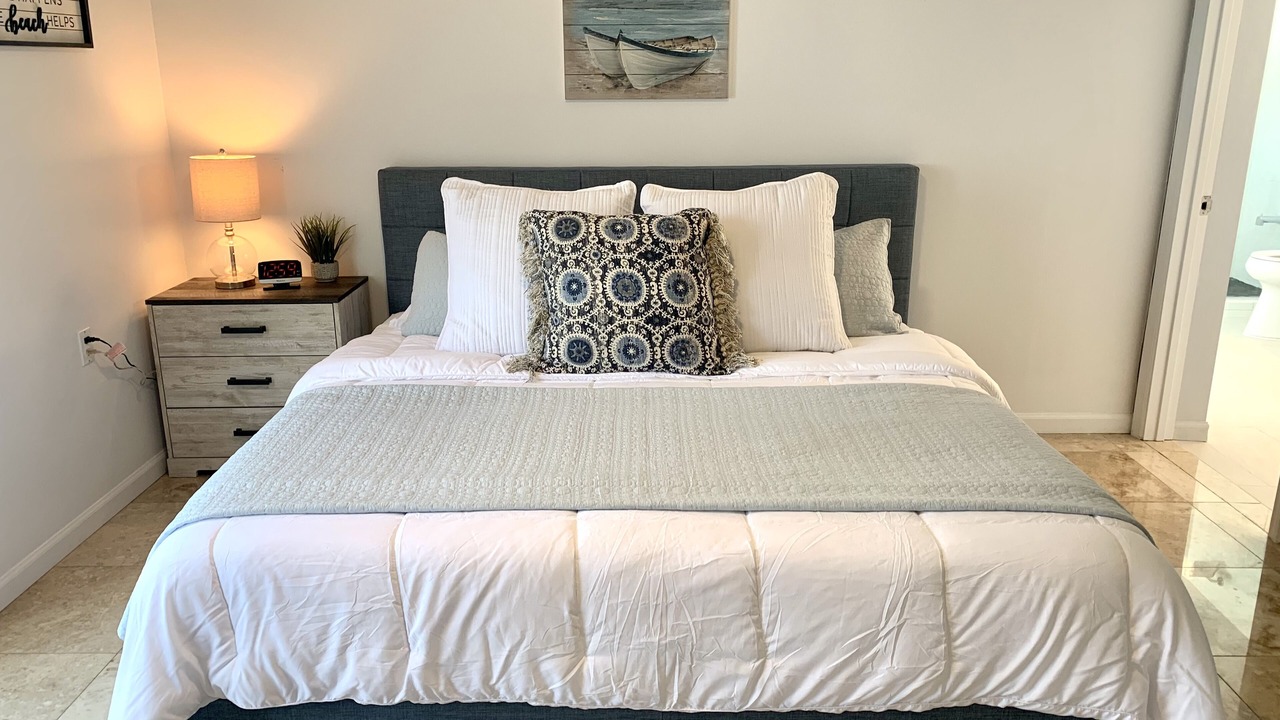 Photo of Bedroom in Bay Acres