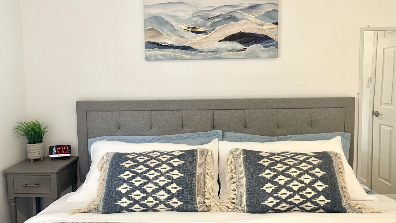 Photo of Bedroom in Bay Acres