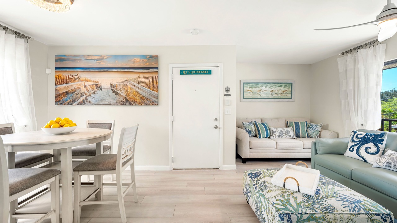 Photo of Livingroom in Englewood