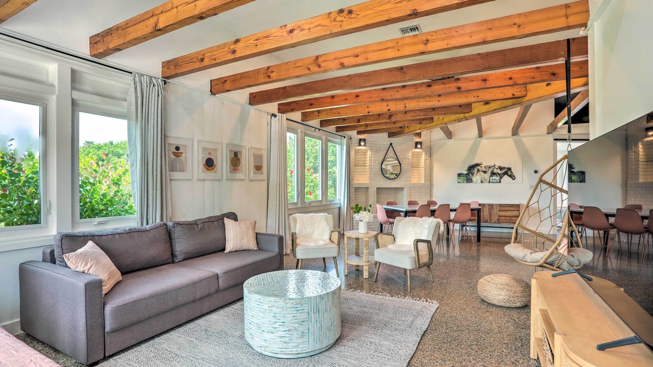 Photo of Livingroom in Fort Pierce Shores