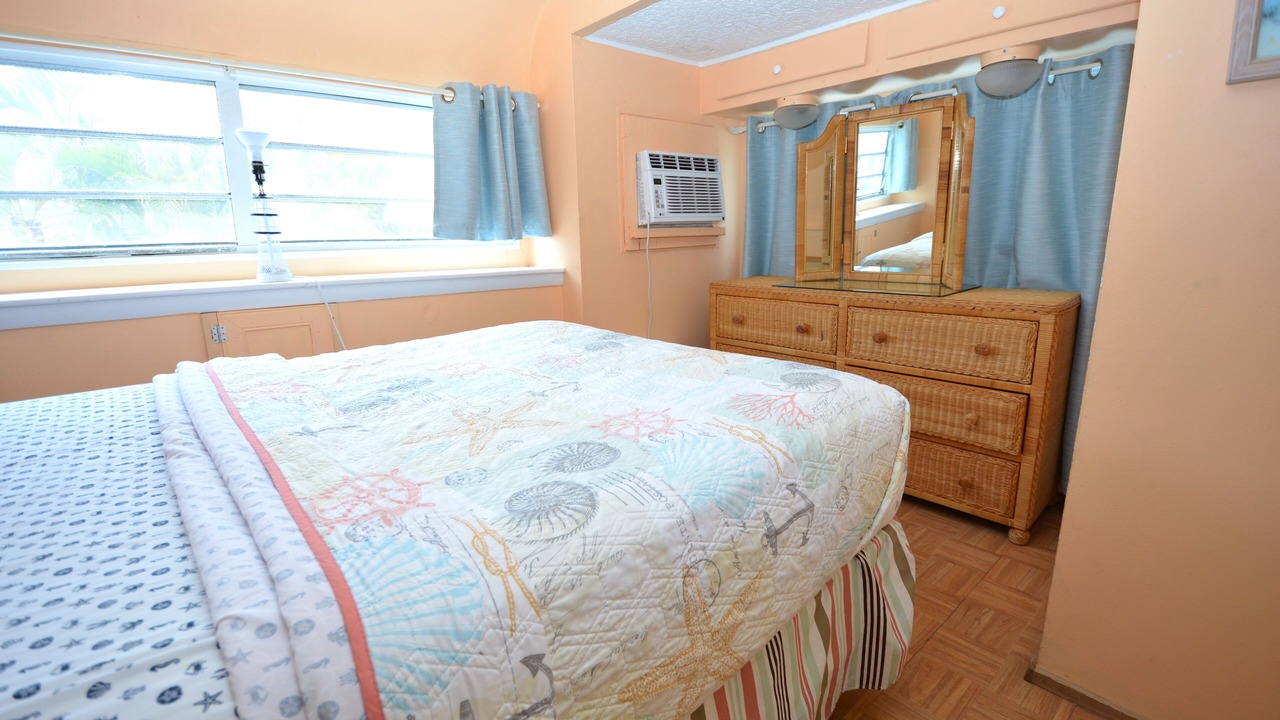 Photo of Bedroom in Cudjoe Key