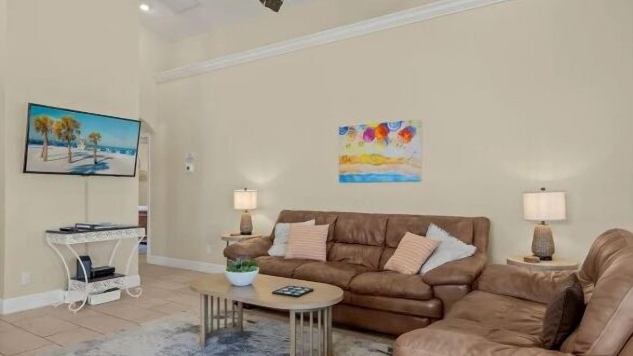 Photo of Livingroom in Hills T P
