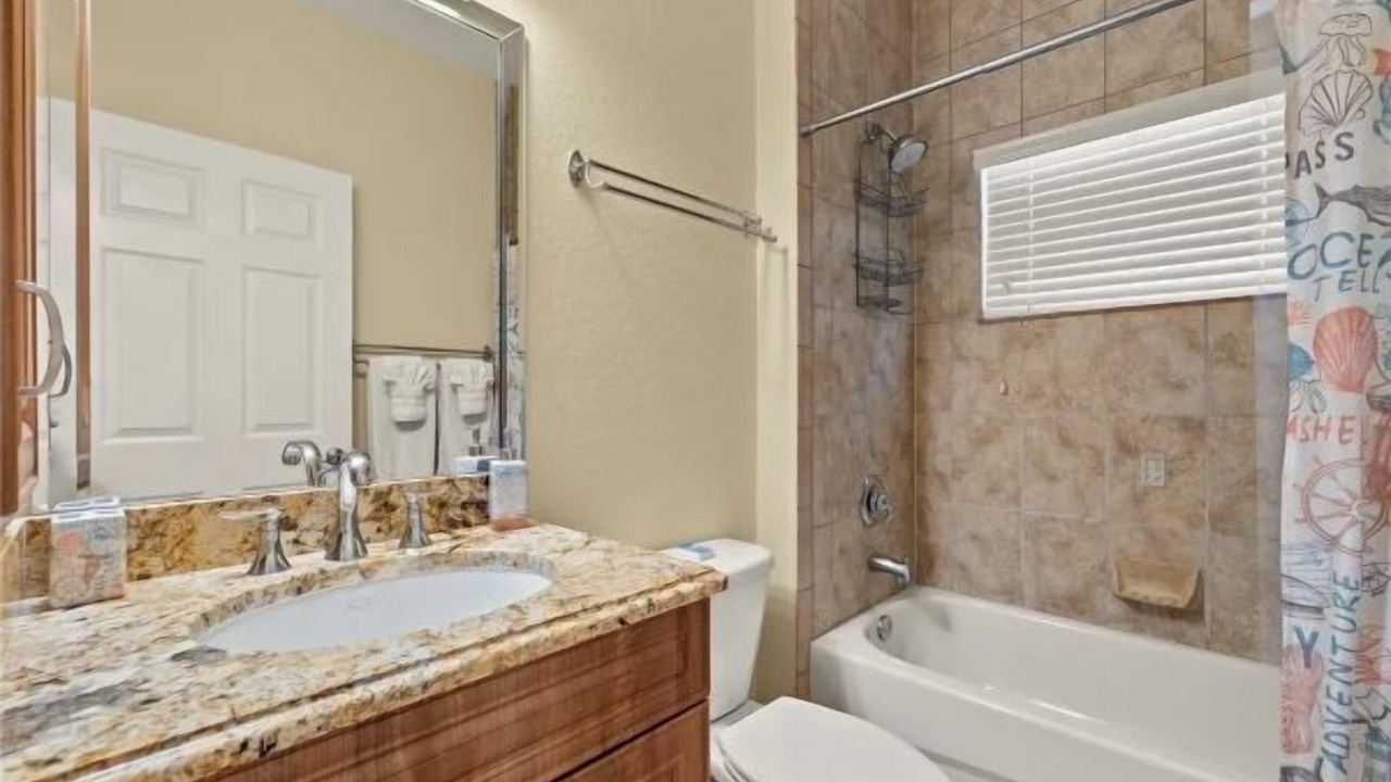 Photo of Bathroom in Hills T P