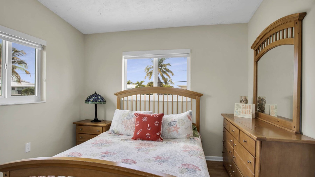 Photo of Bedroom in Islamorada