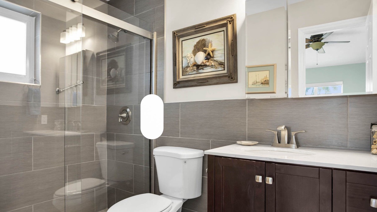 Photo of Bathroom in Islamorada
