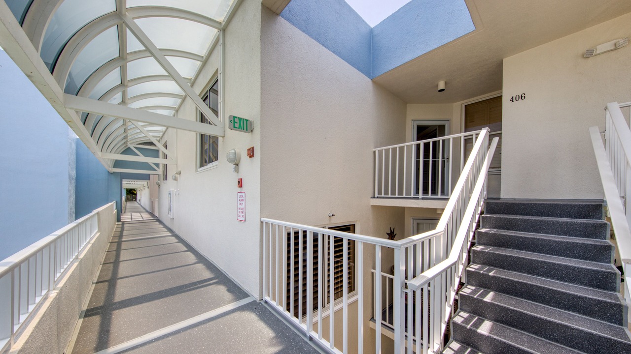 Photo of Outdoor in Bayway Isles