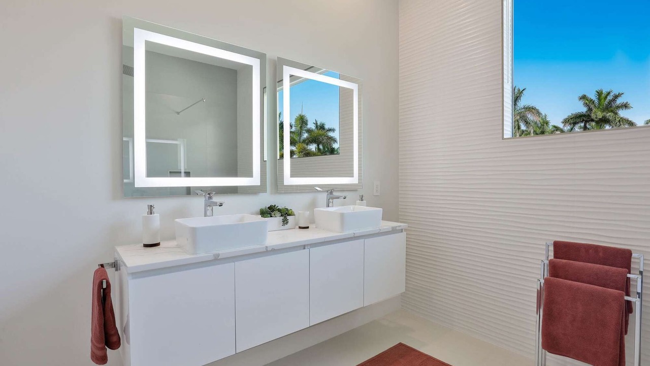 Photo of Bathroom in Yacht Club