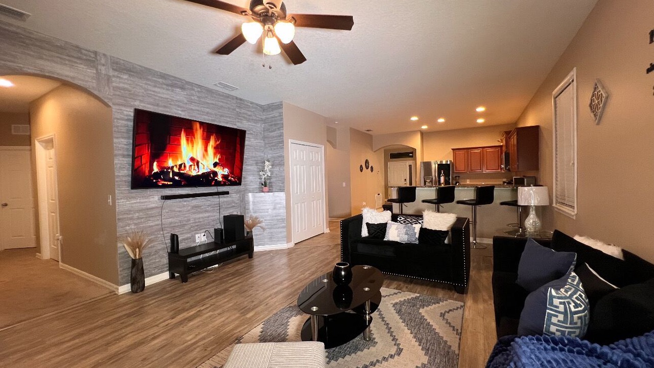 Photo of Livingroom in Highland Meadows