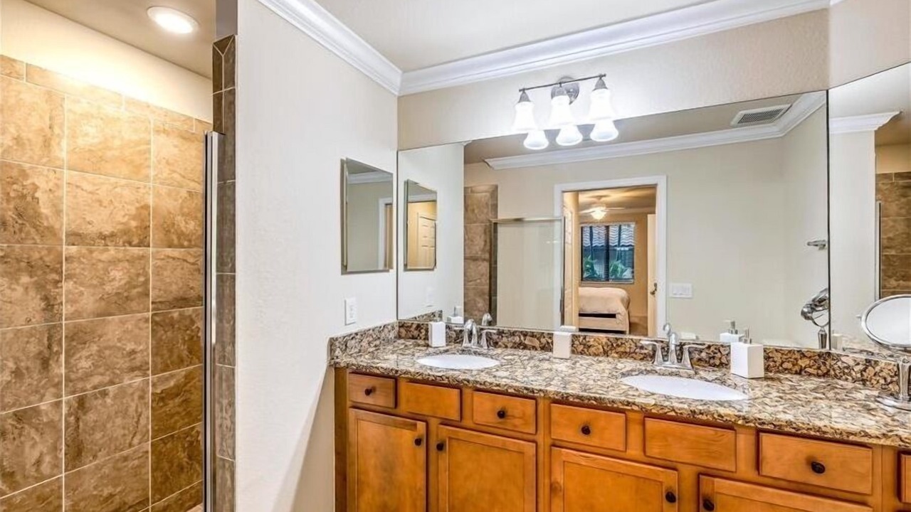 Photo of Bathroom in Naples