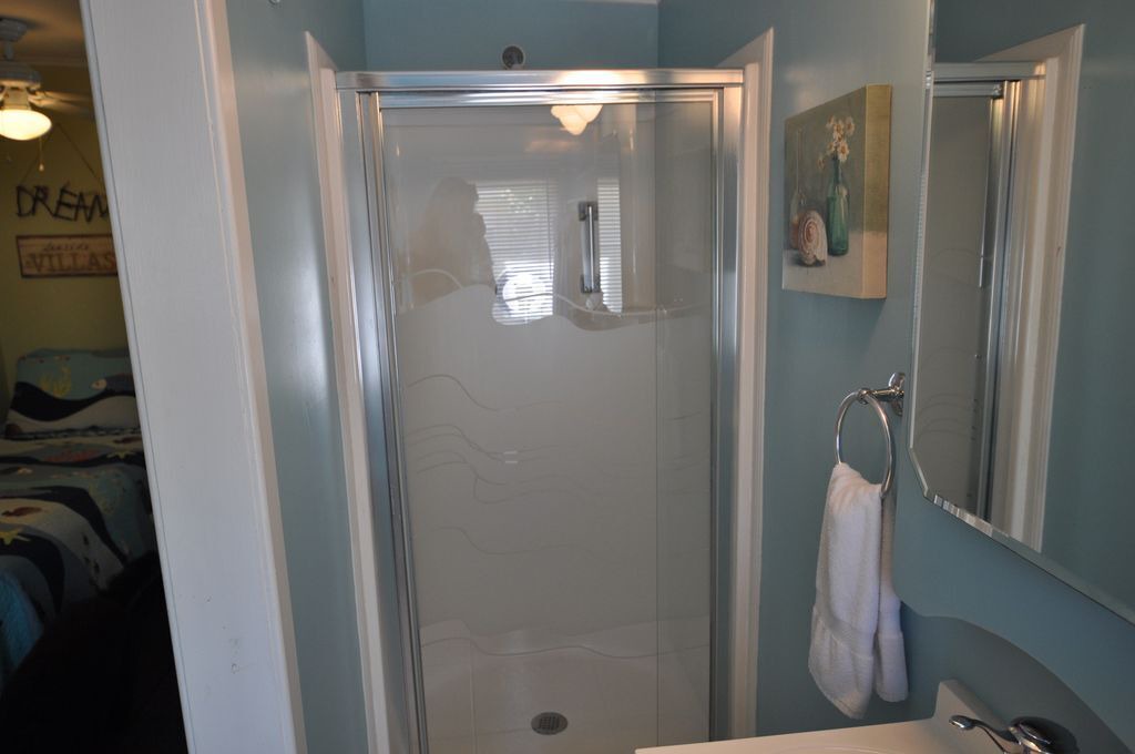 Photo of Bathroom in Cudjoe Key