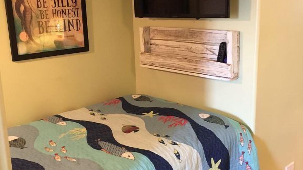 Photo of Bedroom in Cudjoe Key