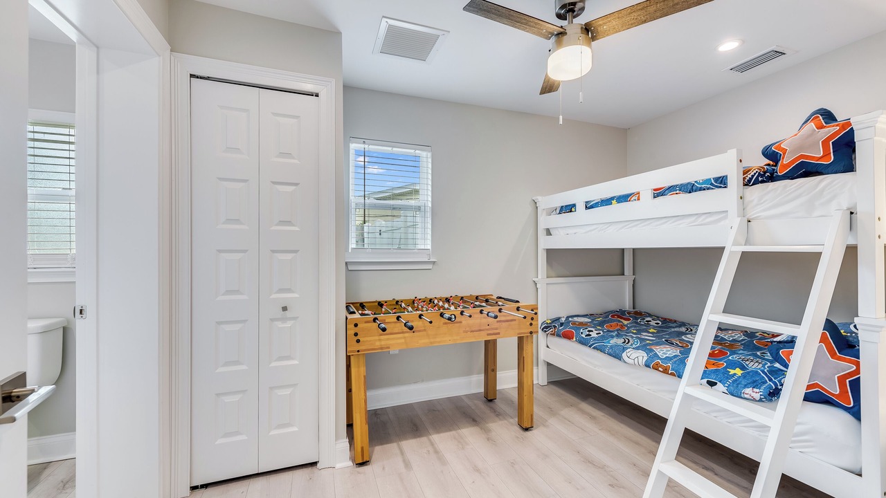 Photo of Bedroom in Golden Beach Estates