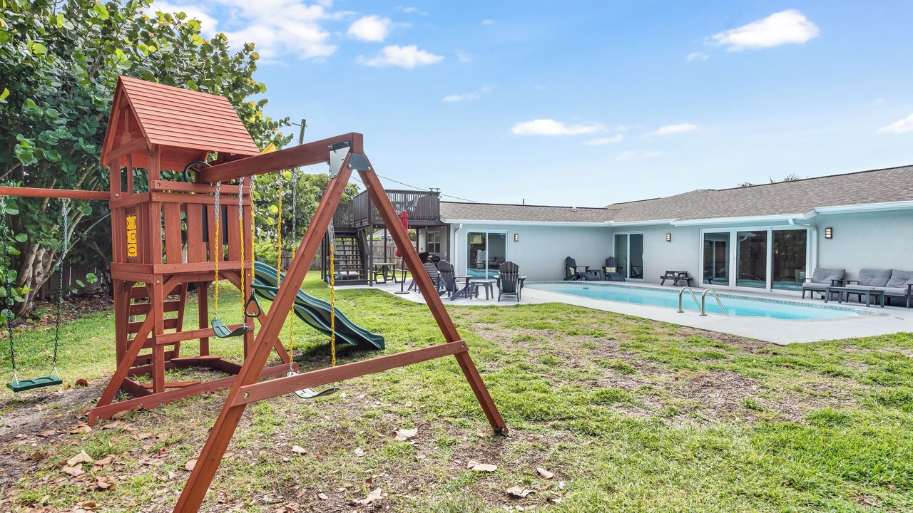 Photo of Outdoor in Golden Beach Estates