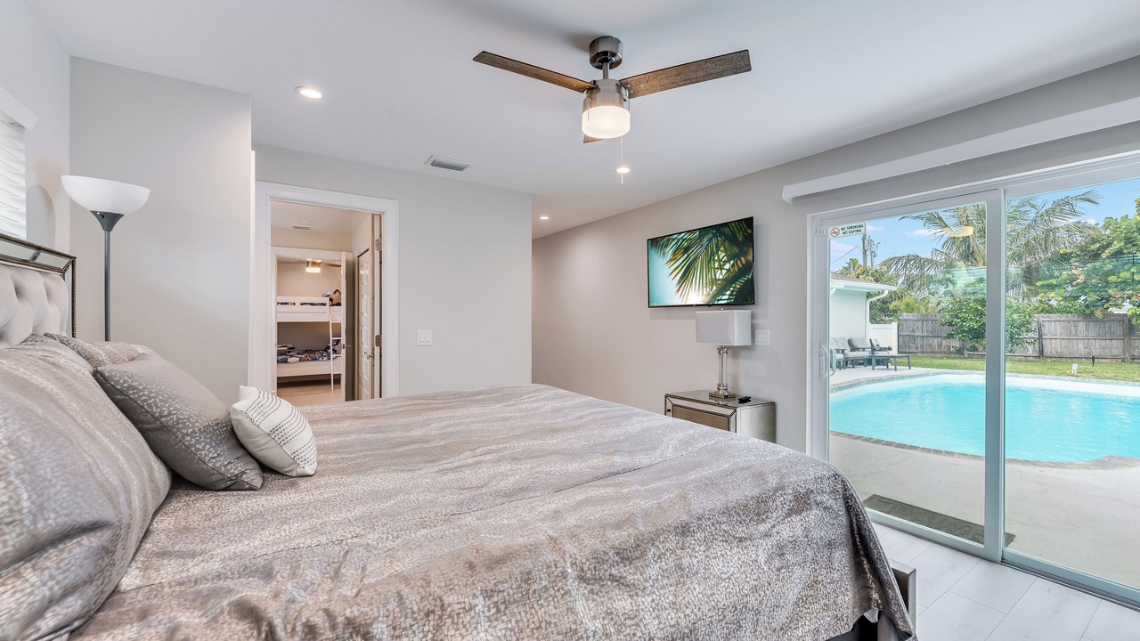 Photo of Bedroom in Golden Beach Estates