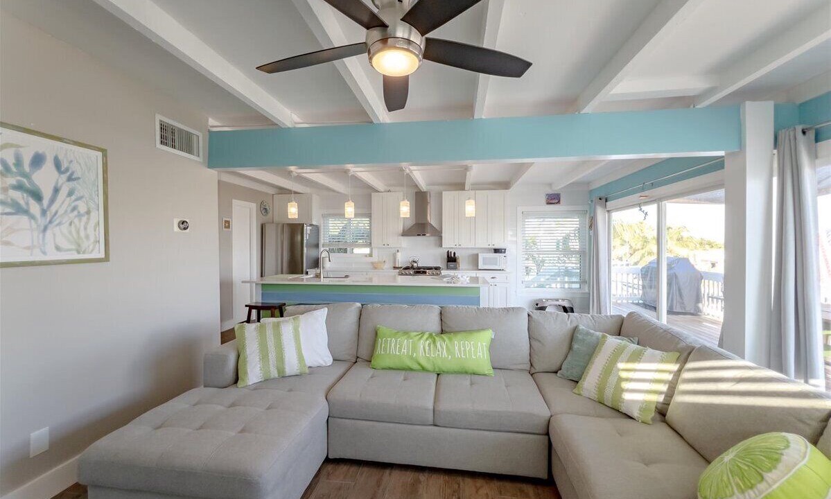 Photo of Livingroom in Summerland Key