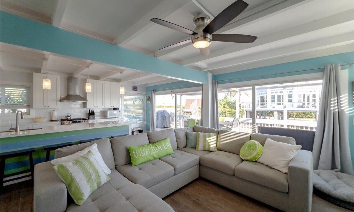Photo of Livingroom in Summerland Key
