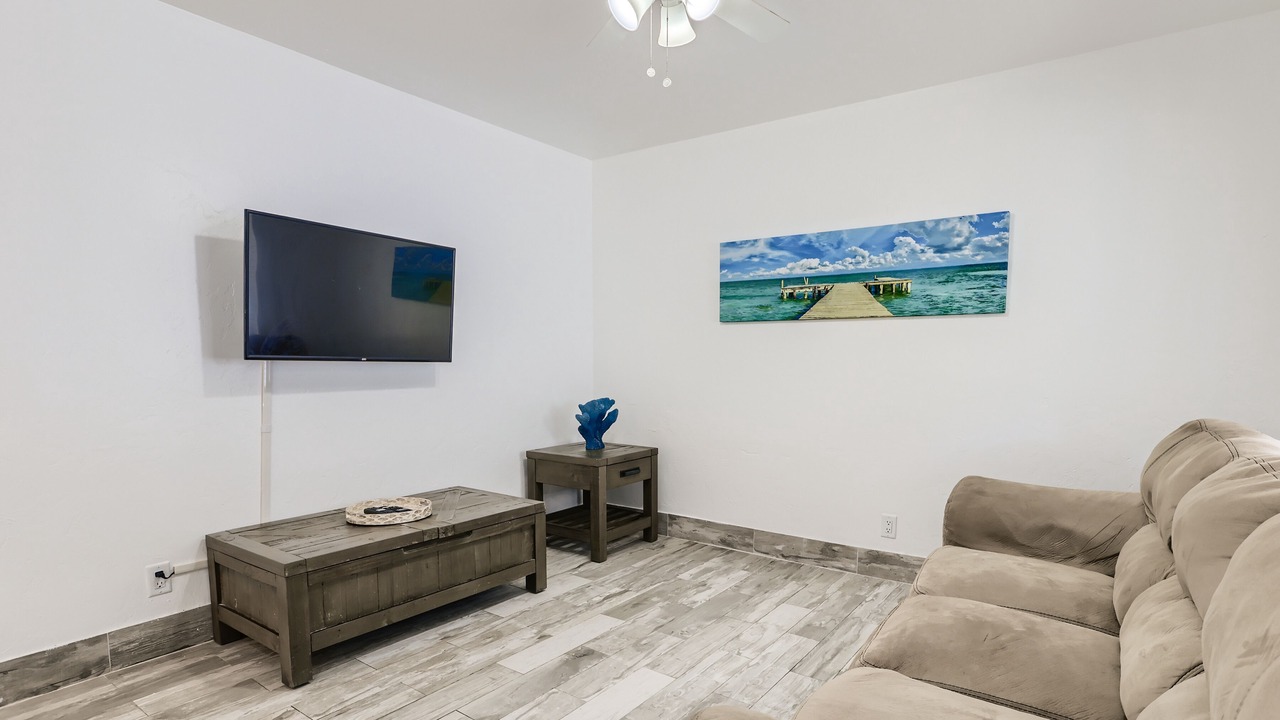 Photo of Livingroom in Palm Beach Shores