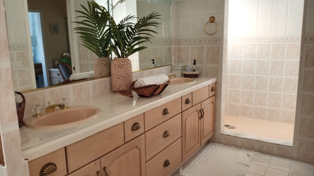 Photo of Bathroom in Islamorada