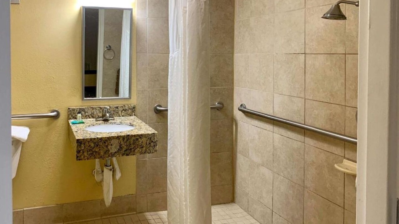 Photo of Bathroom in Miami Springs