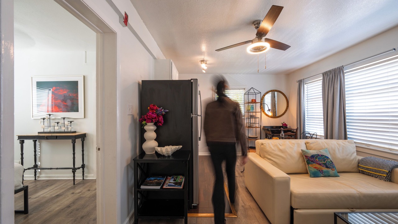 Photo of Livingroom in Laurel Park