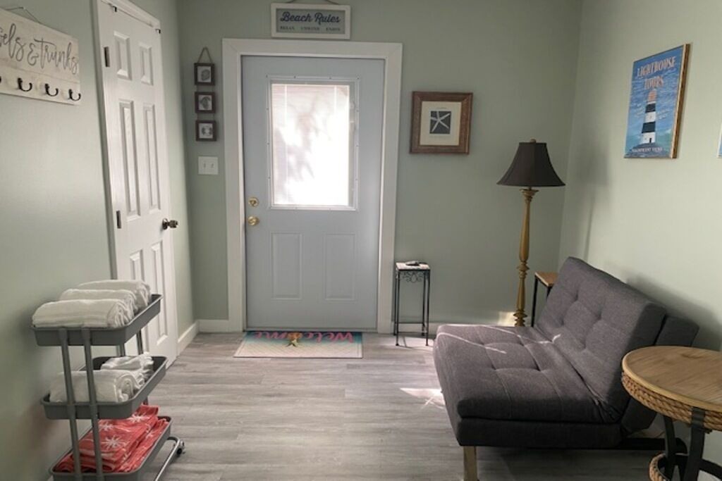 Photo of Bathroom in Lake Worth Corridor