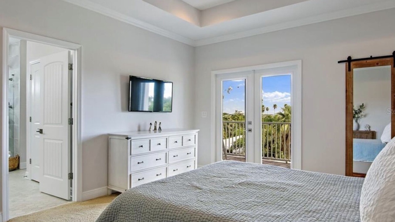 Photo of Bedroom in Redington Beach