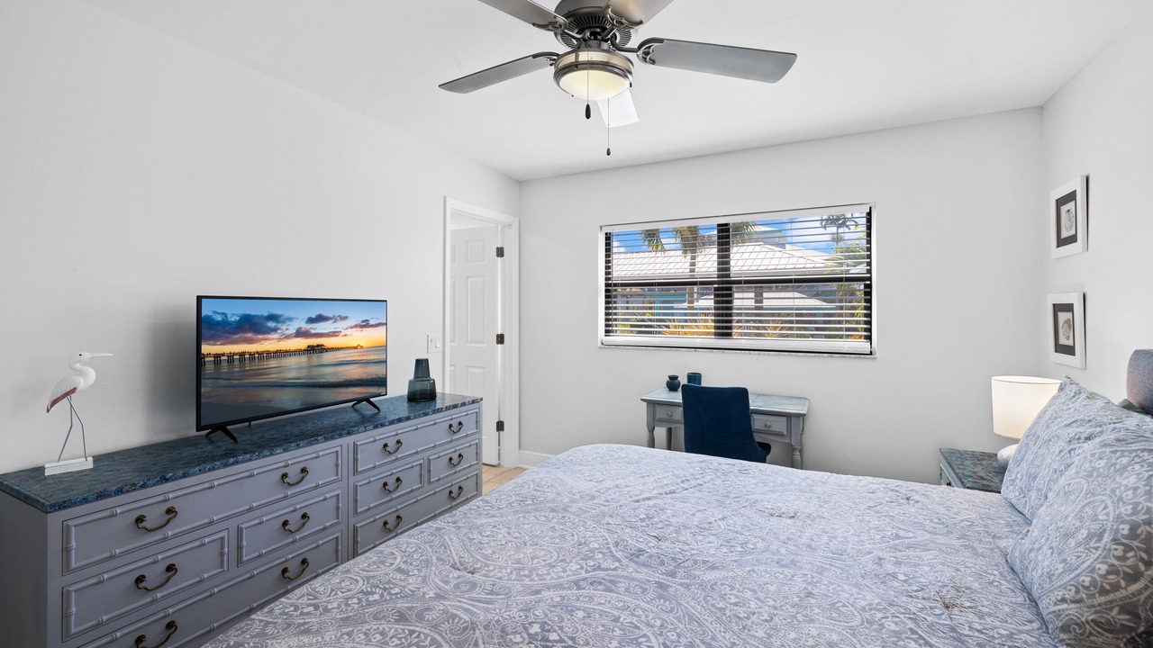 Photo of Bedroom in Manatee Bay