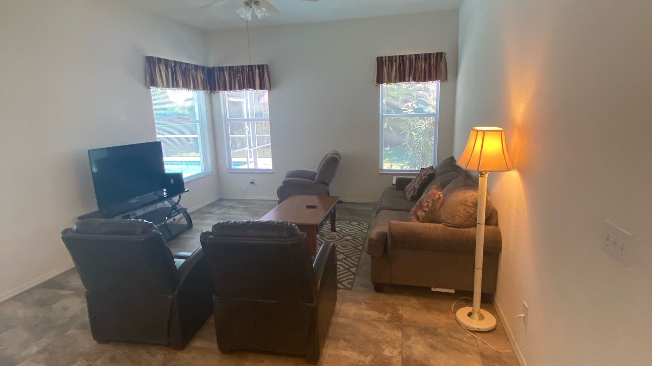 Photo of Livingroom in Plant City